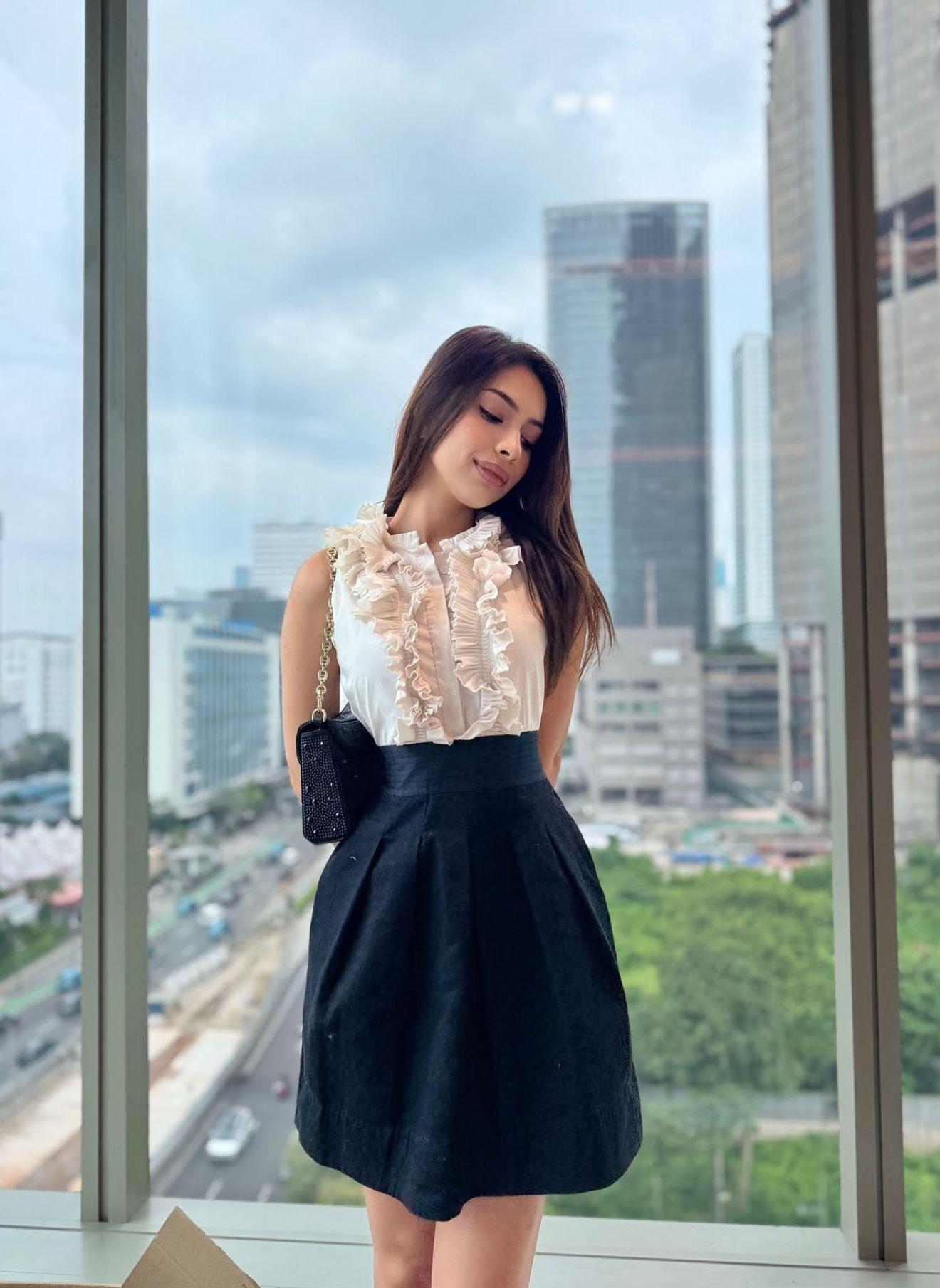 Escort - AURA - Ibiza Tops